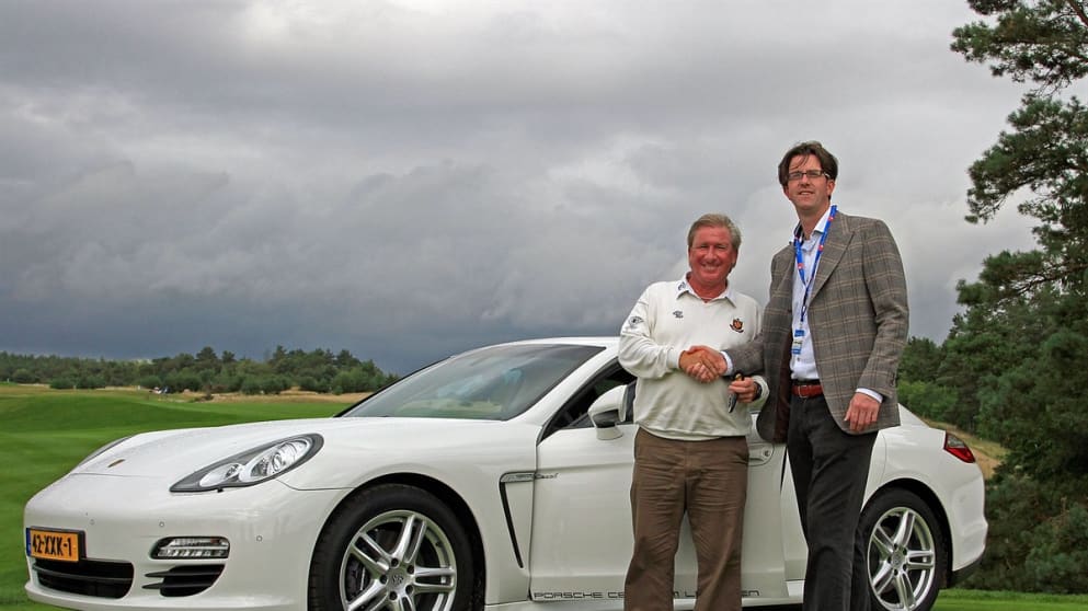 Peter Mitchell (left) and Pon Senior Open promoter Mark Hopman