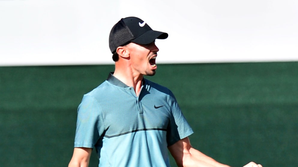 Paul Peterson holes the winning putt at the D+D REAL Czech Masters
