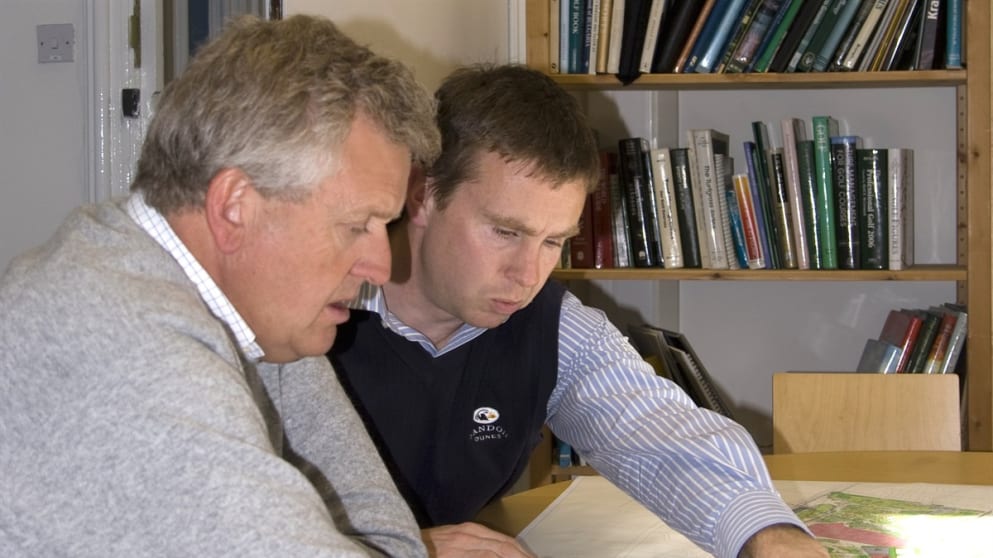 Montgomerie looks over plans for new development alongside EGD designer Robin Hiseman