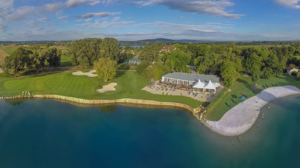 Diamond Country Club