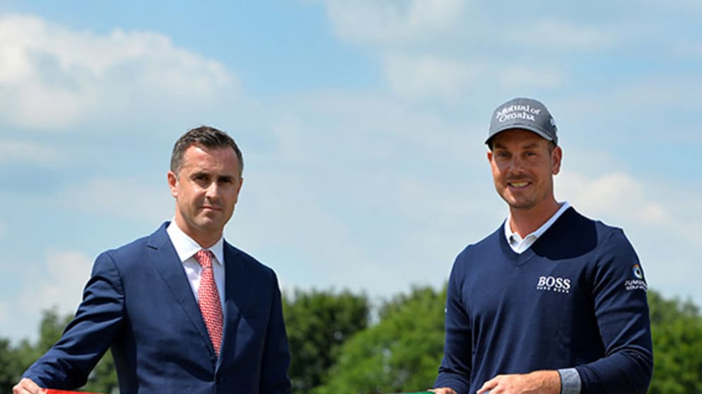 Henrik Stenson with Neal Graham, Jumeirah Golf Estates General Manager, Club Operations