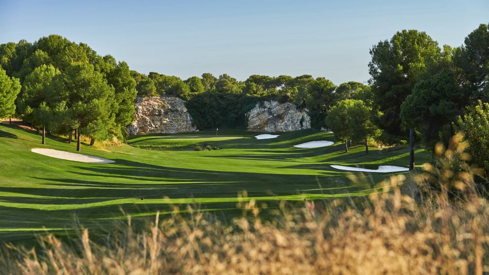 INFINITUM_Hills_Hole 13d