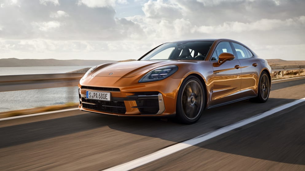 Hole-in-one price_Porsche Panamera Turbo E-Hybrid