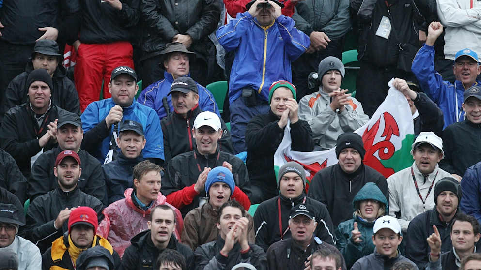 Fans show their support on the first tee