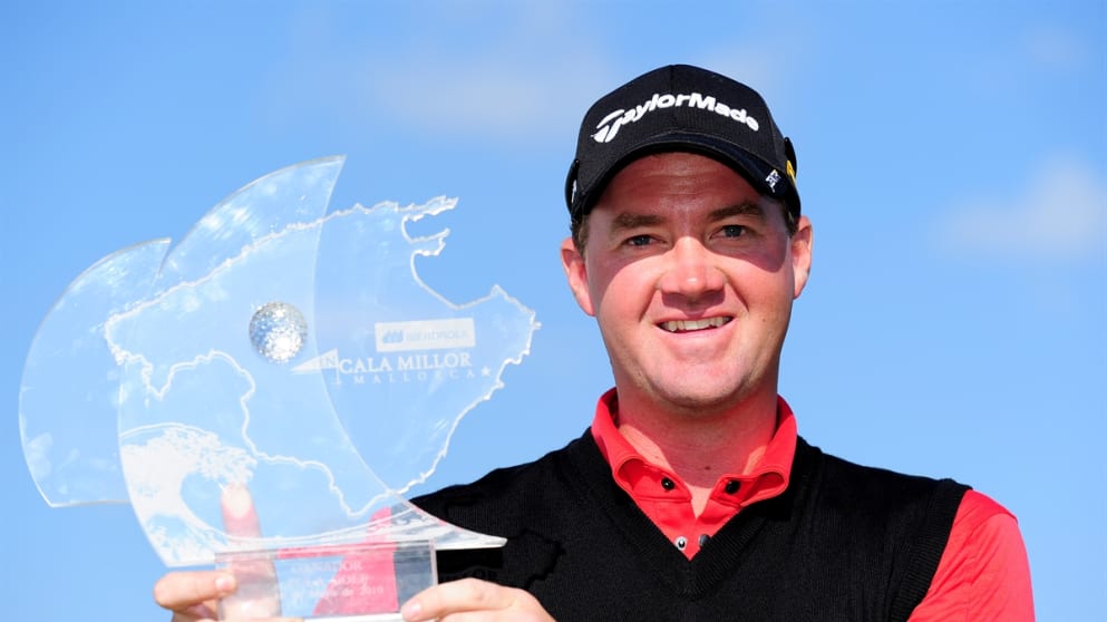 Defending champion Peter Hanson