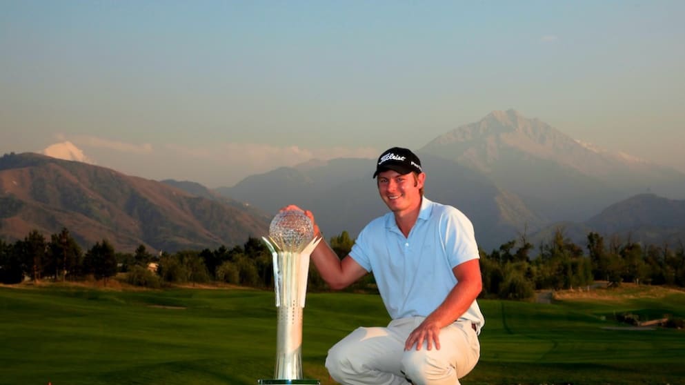 Scott Henry (Phil Inglis)