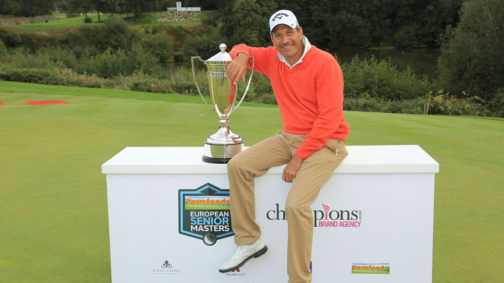 Santiago Luna with the Farmfoods European Senior Masters trophy