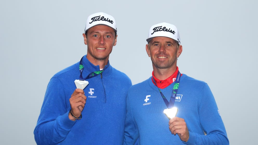 Team Iceland after winning silver at the European Golf Team Championships