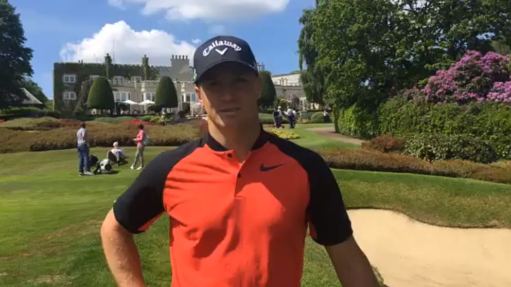 Alex Noren giving tips at Wentworth