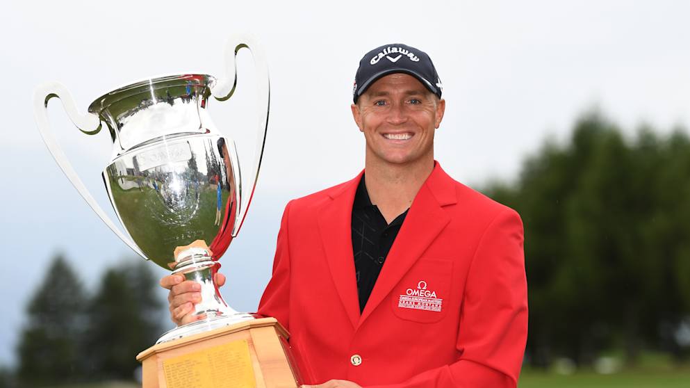 Alex Noren with the Omega European Masters trophy