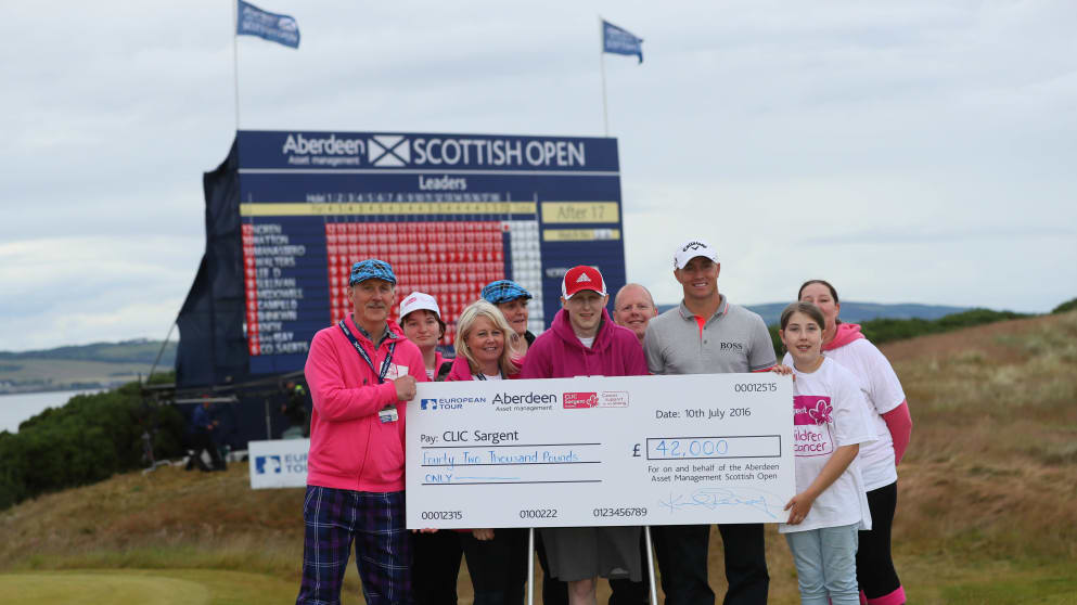 Peter Logie, CLIC Sargent Area Fundraising Manager; Rachael Mitchell, volunteer; Sarah Carberry; Nichola Doran, CLIC Sargent Regional Fundraising Manager; Chris Carberry; Steve Carberry; Alex Noren; Rebecca Mann and Allison Mann (both volunteers)