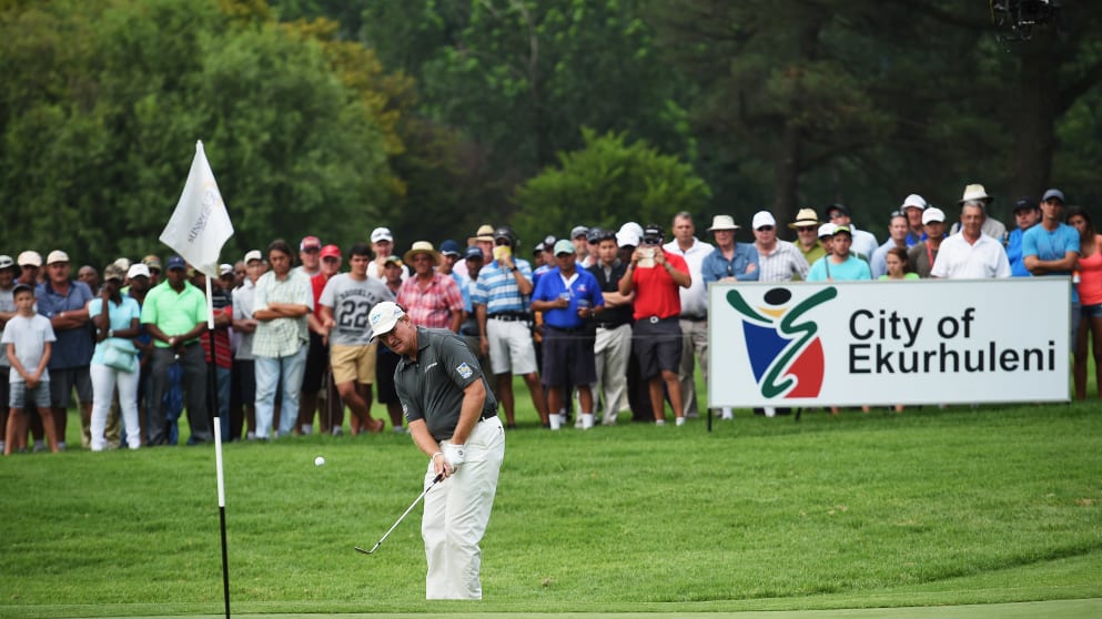 Some big crowds out watching home favourite Ernie Els on day two at The South African Open Championship