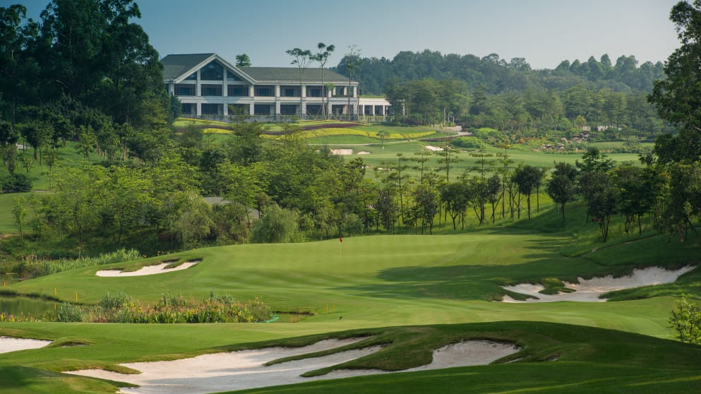 The clubhouse at Foshan GC (pic by Richard Castka)
