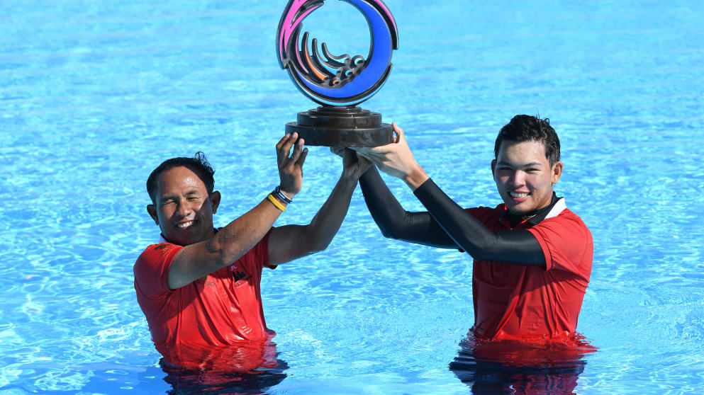 Thongchai Jaidee and Phachara Khongwatmai