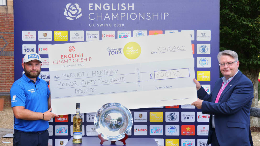 Andy Sullivan with Eamonn Thompson, General Manager of Hanbury Manor Marriott Hotel and Country Club