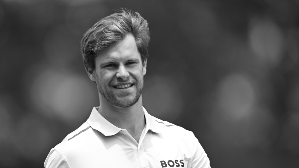 Thomas Detry - Player Blog B&W