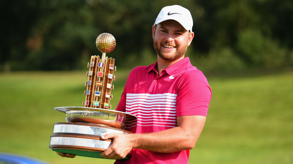 Jordan Smith with the Porsche European Open trophy