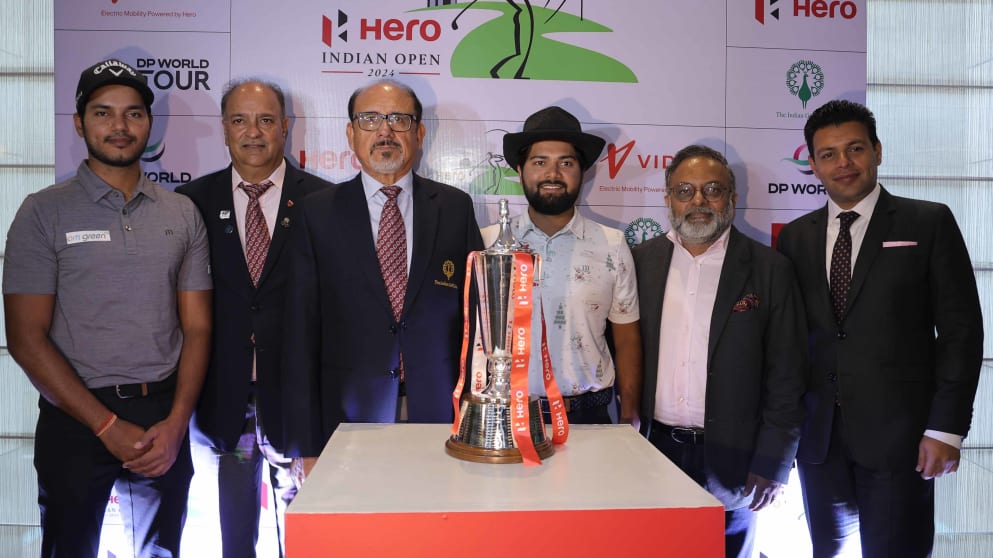 Manu Gandas; Mr Brijinder Singh, President, Indian Golf Union; Mr SK Sharma, Chairman – HIO Committee; Golfer Aman Raj; Mr Bharatendu Kabi, Head - Corporate Communications & CSR, Hero MotoCorp; Mr Tusch Daroga, VP-Operations, DLF Golf & Country Club