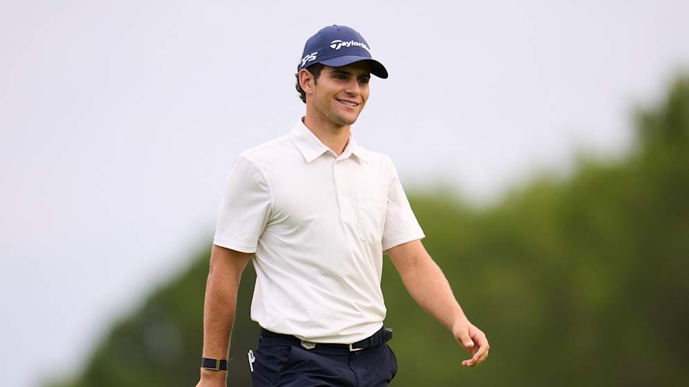 Ayora makes a move to the top