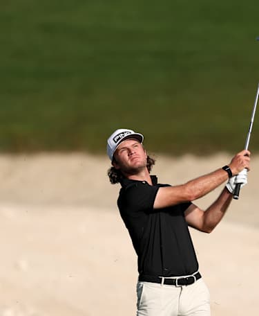 Schott overtakes Hill to lead in Bahrain