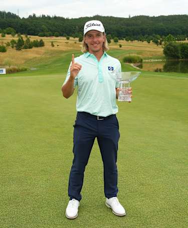Albers claims maiden HotelPlanner Tour win