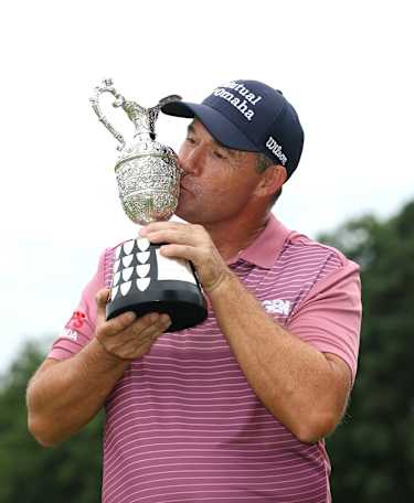 Harrington makes Senior Open history at Sunningdale