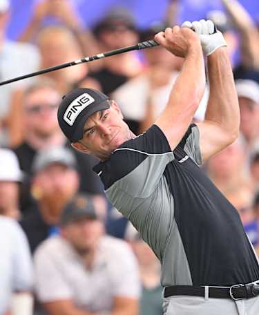 Angel Ayora holding off chasing pack on Moving Day