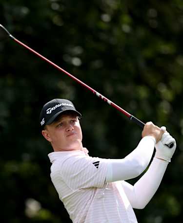 Schaper sets target on day two