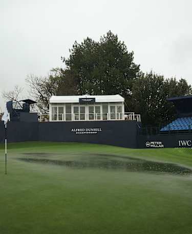 Play is under way on Sunday 