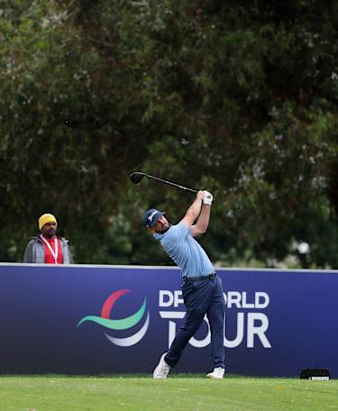 Robinson Thompson sets target before storms curtail day two at Houghton