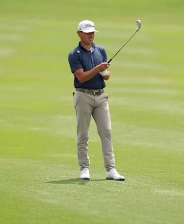 Jordan Gumberg surges into lead in Hainan