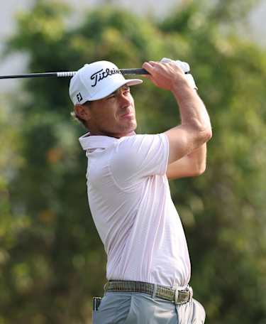 Gumberg extends lead on day two