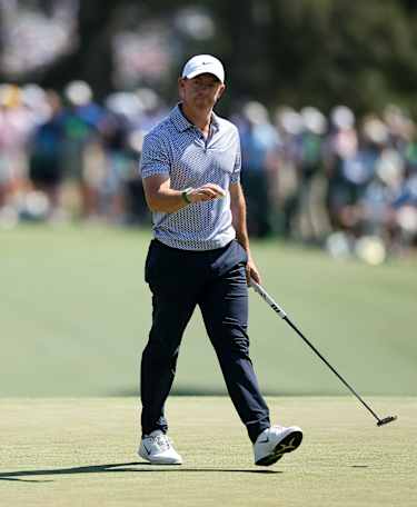 McIlroy and Young share Masters lead after 54 holes