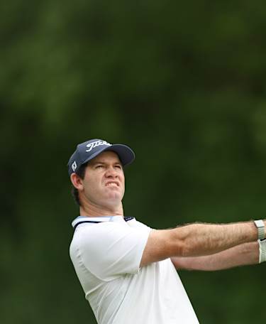 Gouveia leads by one as final group head down back nine in Austria