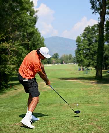 Chacarra and Wallace battle on back nine