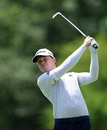 Schaper, Du Plessis set early pace on day one