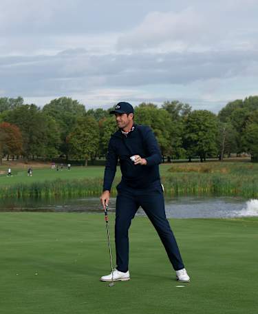 Elvira sets early first-round target