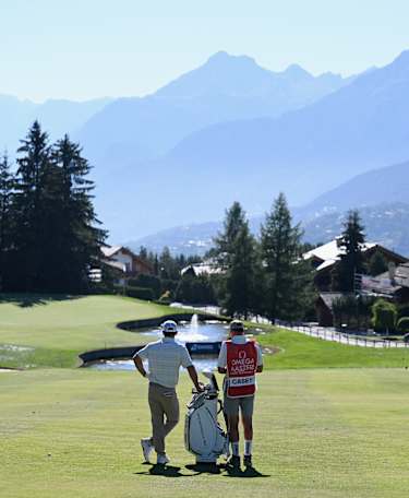 Casey earns three-shot lead after Moving Day in Crans Montana