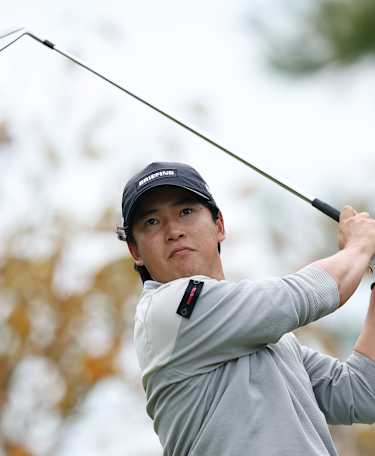 Katsuragawa leads by three at turn in Korea