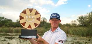 Viljoen comes through play-off to seal maiden HotelPlanner Tour title