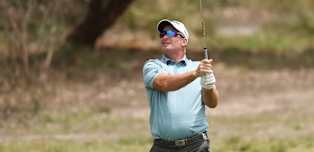 Elvis Smylie and Ryan Fox among leading trio at Royal Melbourne