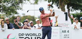 Jorge Campillo reels in leader Jordan Gumberg in Hainan