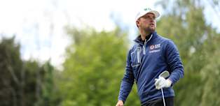 Kipp Popert and Natasha Stasiuk claim early leads at G4D Open in Wales