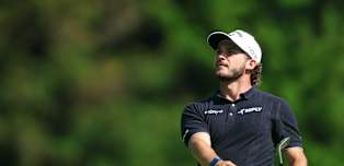 WATCH | Gregorio De Leo chips in for eagle