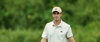 Torres extends lead to four in China 