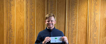 Flanagan leads 20 players through to second stage in England