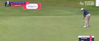 Nicolai Von Dellingshausen holes 25-foot birdie putt at the third