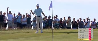 WATCH | Victor Perez makes 90-degree putt at the 16th