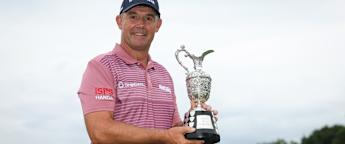 Pádraig Harrington wins ISPS HANDA Senior Open to make history at Sunningdale