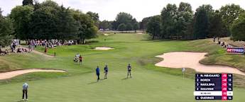 Kazuma Kobori holes long-range eagle putt at the par five 17th to close the gap at the top to one shot 